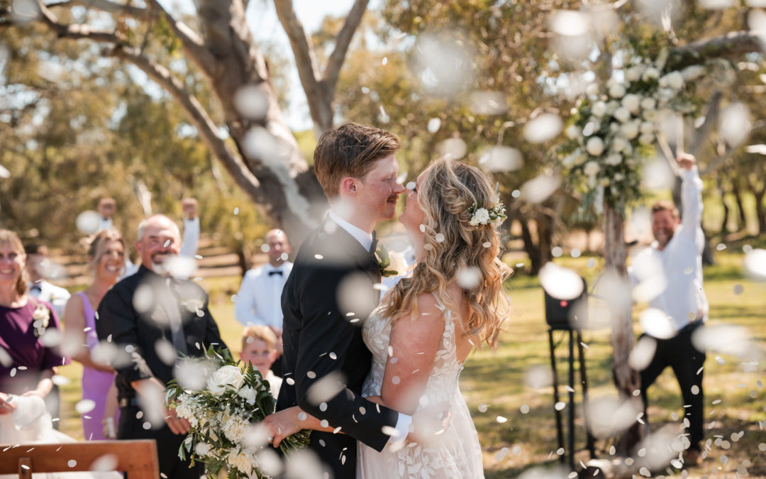 Stoney Creek Estate Wedding – {Jesse and Lucy}